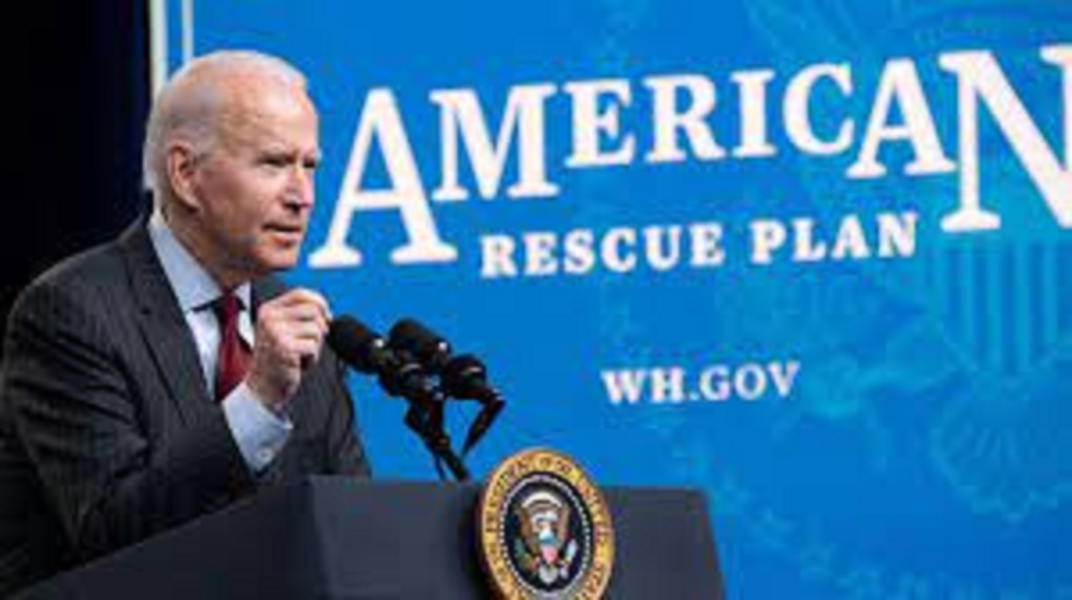 শেষমুহূর্তে বিল পাস করে অচলাবস্থা এড়ালো যুক্তরাষ্ট্র