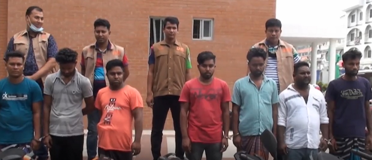 ফরিদপুরে ৭টি বাইকসহ  মোটরসাইকেল চোর চক্রের সাতজন আটক