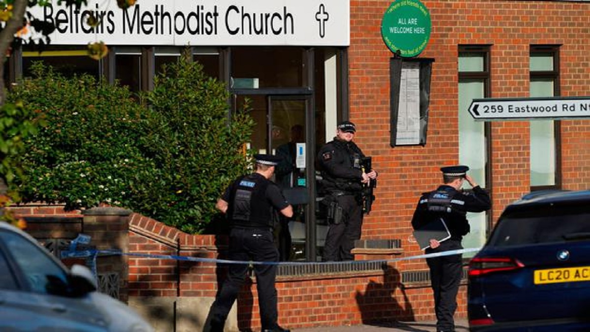 ব্রিটিশ এমপির হত্যাকারী গ্রেফতার