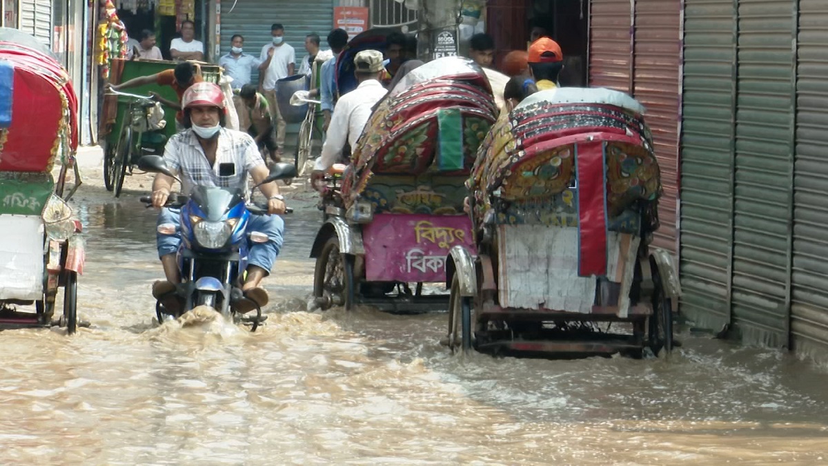 রাজধানীতে জনভোগান্তির দায় কার?