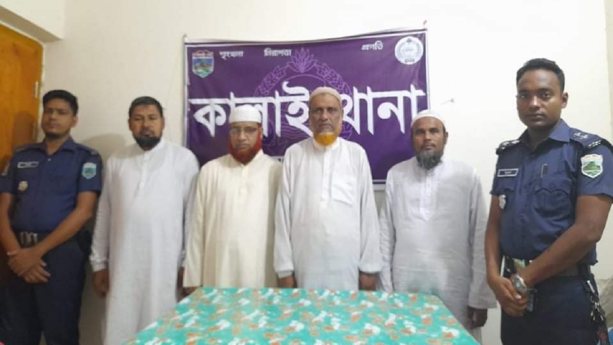 জয়পুরহাট জেলা জামায়াতের আমীরসহ  আটক ৪