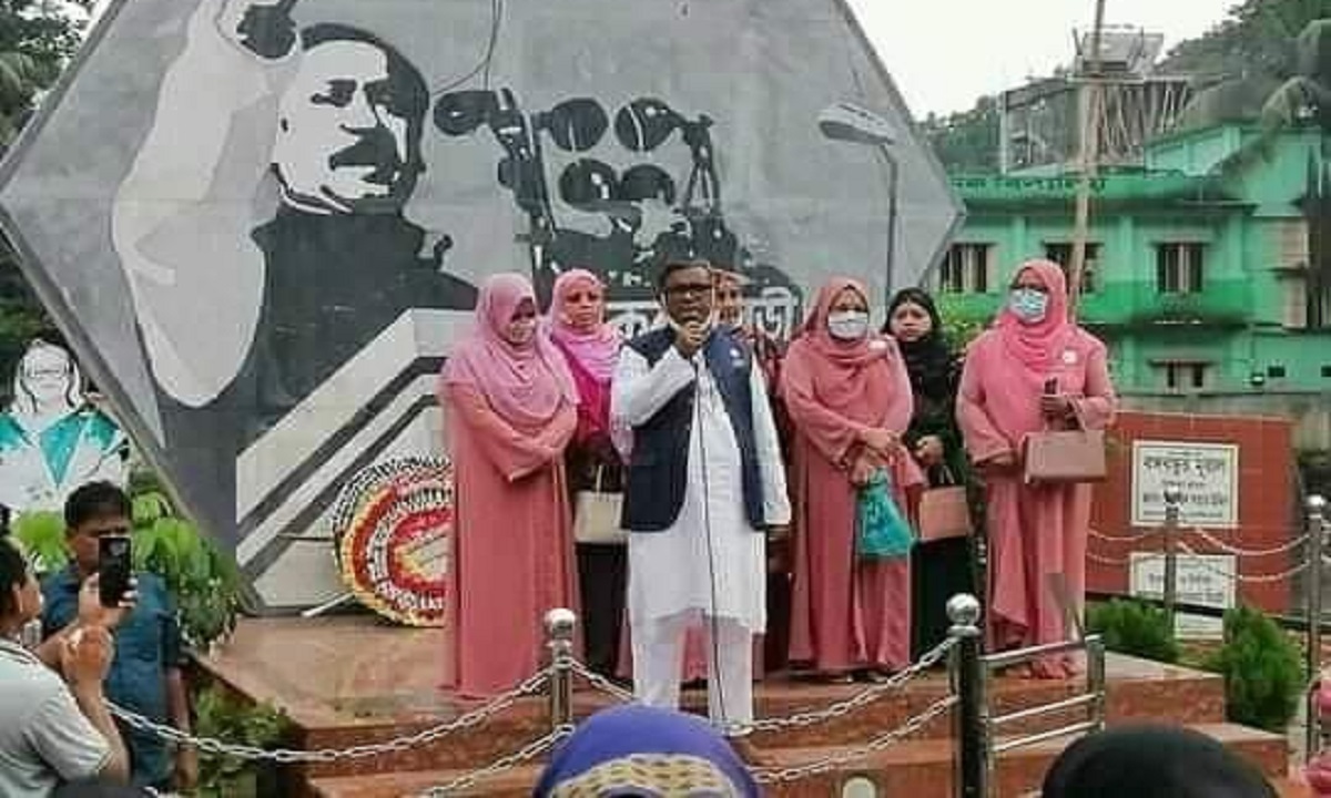 পুলিশ গ্রেফতার করতে গেলে মহিলাদের আাঁচল দিয়ে বেঁধে রাখবেন: কাদের মির্জা