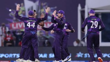 জয়ের লক্ষ্যে স্কটিশদের সুস্থির সূচনা
