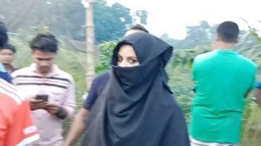 বোরখা পরে শুটিংয়ে পরীমনি