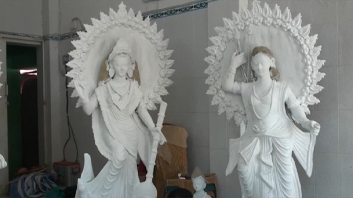 এবার দুর্গাদেবী আসবেন ঘোটকে চড়ে, কৈলাশে ফিরবেন দোলায়