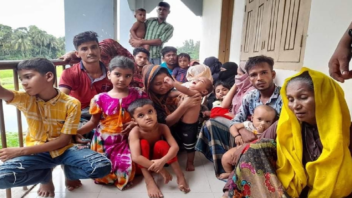 ভাসানচর থেকে পালানোর সময় আটক ২৫ রোহিঙ্গা