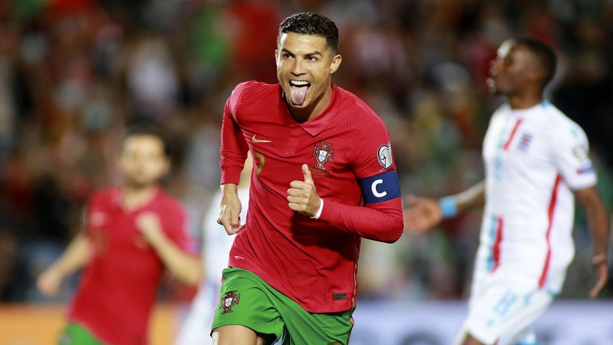 রোনালদোর হ্যাটট্রিকে লুক্সেমবার্গকে উড়িয়ে দিলো পর্তুগাল