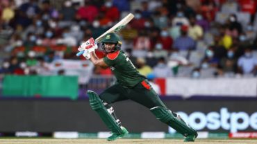 মরুতে থামলো সাকিব-ঝড়, এখনও আছেন নাইম