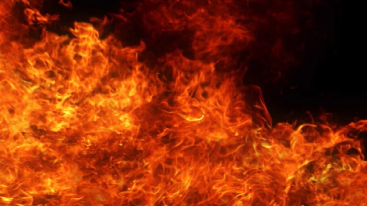 মুগদায় গ্যাস লাইন লিকেজ থেকে আগুন, দগ্ধ ৪