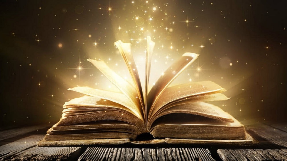 চাষের জমি খুঁড়তে গিয়ে মিললো স্বর্ণের বাইবেল!