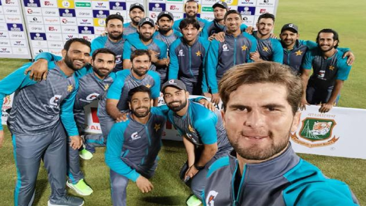 যে কারণে সিরিজ জিতেও ট্রফি পেলো না পাকিস্তান