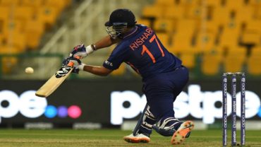 বিশ্বকাপকে ২০০ রান দেখালো ভারত