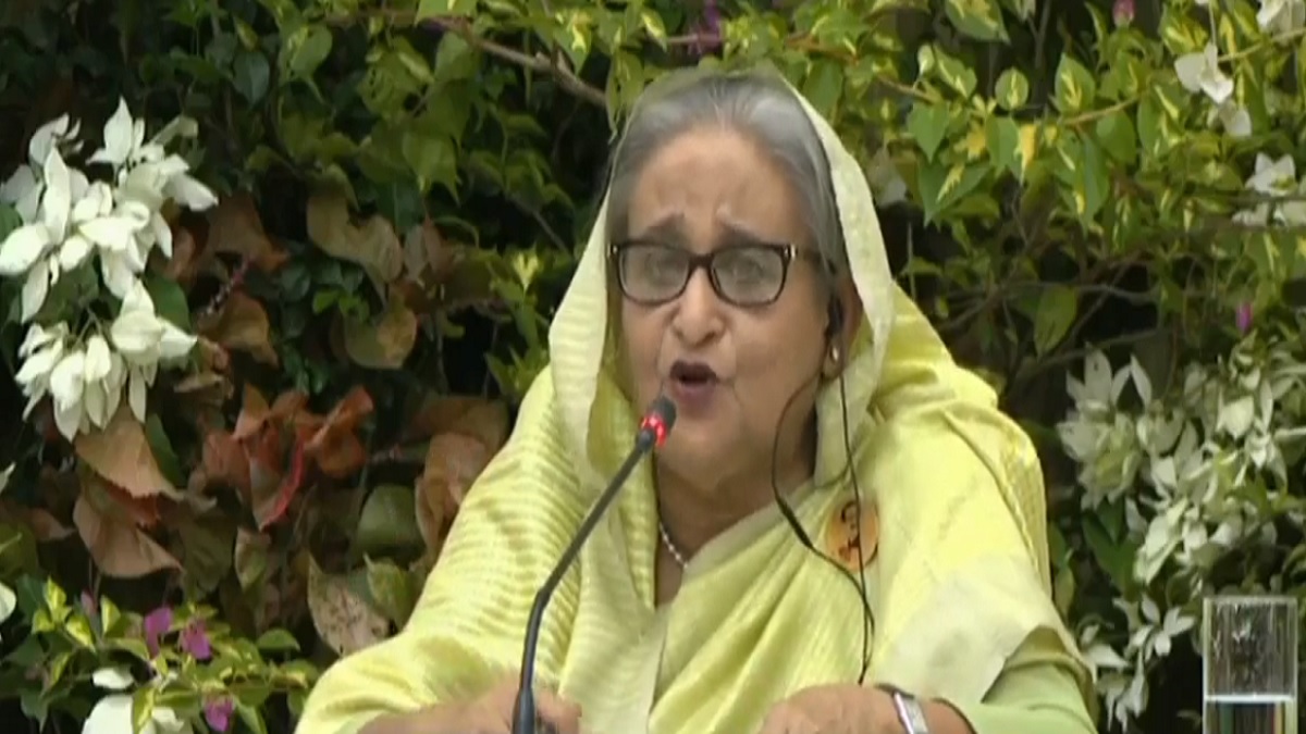 কখনো ব্যাট-বল ধরেছেন? ক্রিকেট নিয়ে হতাশ হতে প্রধানমন্ত্রীর মানা