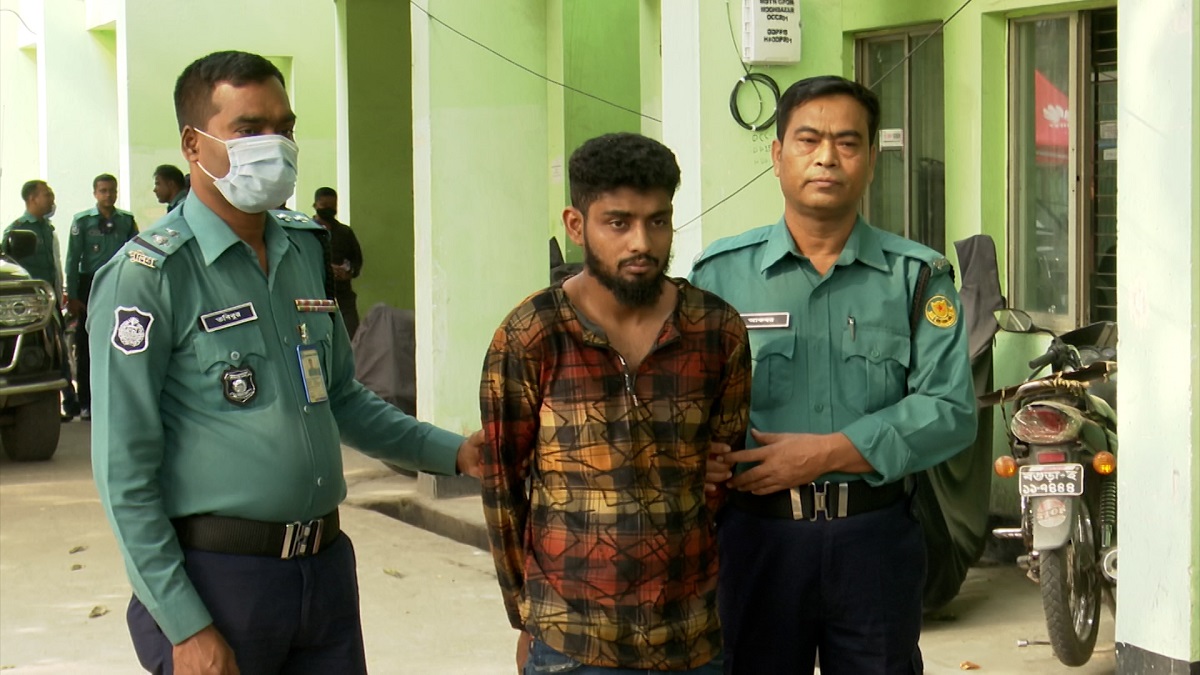 কর্মচ্যুত করা হলো সেই ড্রাইভার ও তার সহকারীকে