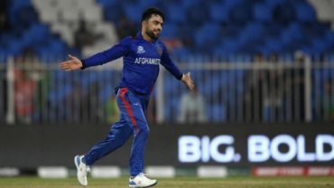 বিশ্বের দ্রুততম বোলার হিসেবে যে রেকর্ড গড়লেন রশিদ