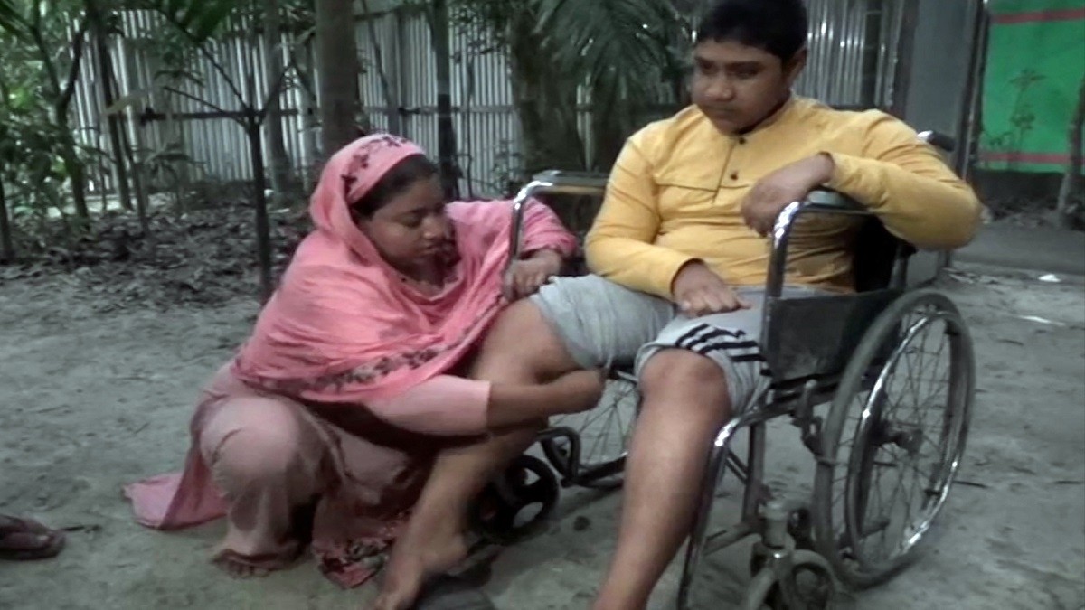 সুস্থ হতে চায় বিরল রোগে আক্রান্ত সিয়াম