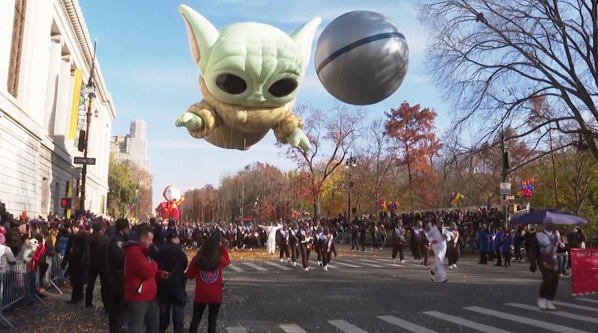 যুক্তরাষ্ট্রে জমকালো আয়োজনে ‘থ্যাংকস গিভিং’ উদযাপন