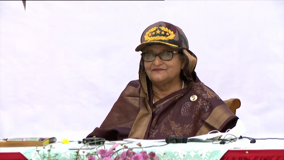 বিজিবি এখন ‘ত্রিমাত্রিক’ বাহিনী: প্রধানমন্ত্রী