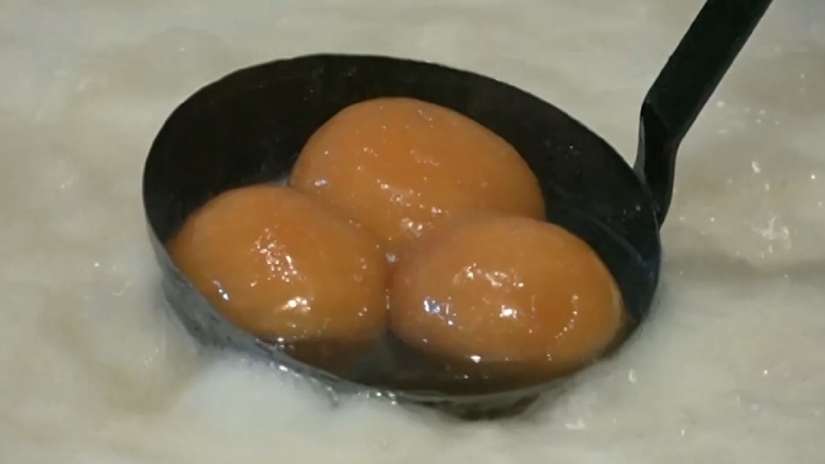 ব্রাহ্মণবাড়িয়ায় চুনিলালের রাজভোগের সুনাম ছড়িয়েছে দেশ-বিদেশ