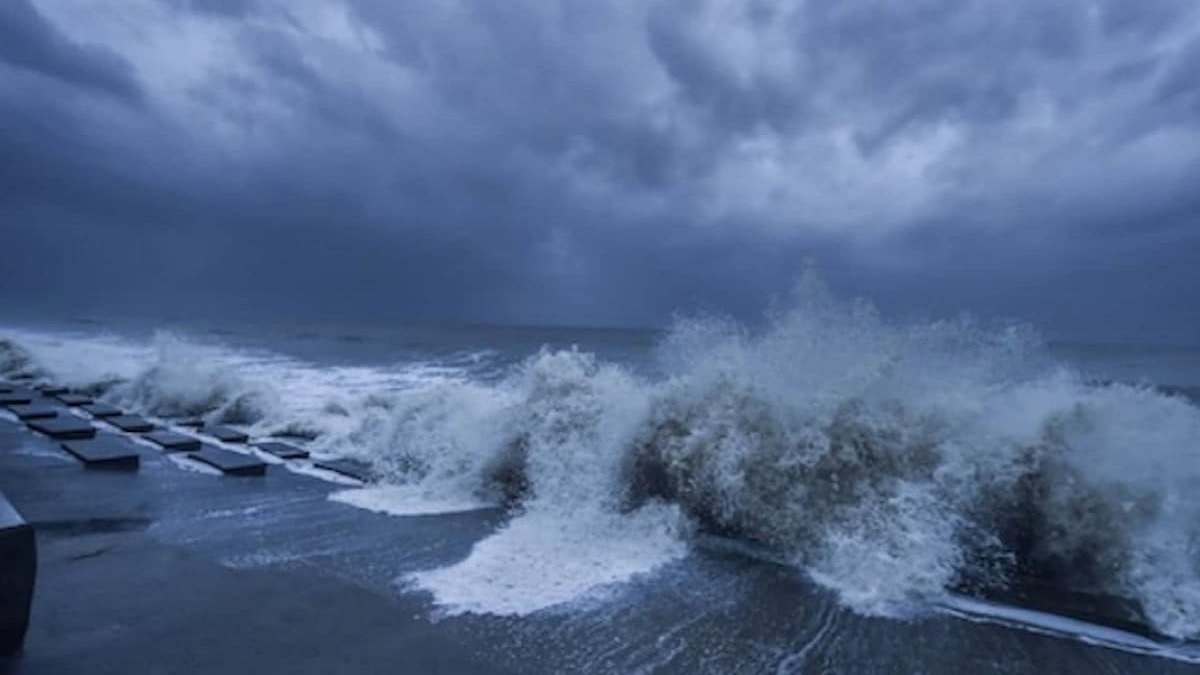ধেয়ে আসছে ঘূর্ণিঝড় জাওয়াদ