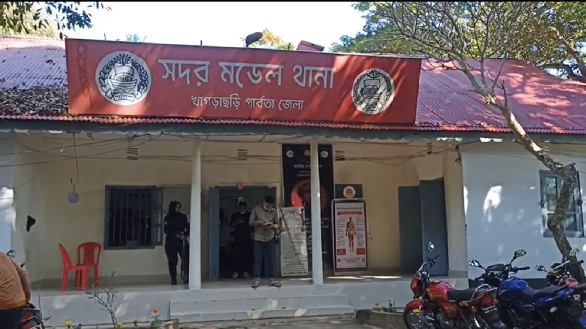 খাগড়াছড়িতে আওয়ামী লীগের নেতা-কর্মীদের বিরুদ্ধে ছাত্রলীগ নেতার মামলা