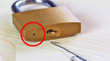 যে কারণে তালার নিচে ছিদ্র থাকে