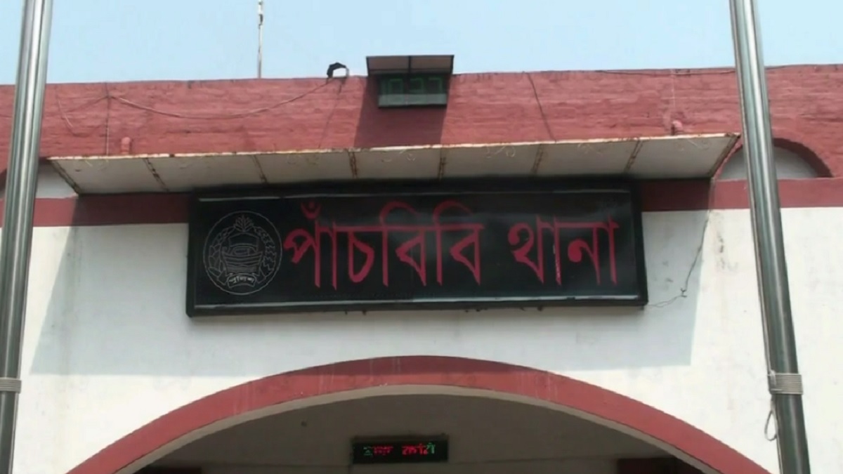 জয়পুরহাটে ছাত্রদল নেতাকে পিটিয়ে হত্যার অভিযোগে ৪ ছাত্রলীগ নেতা আটক