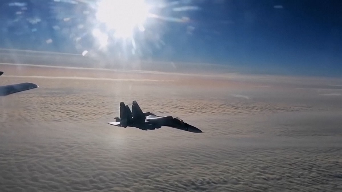 বেলারুশের আকাশসীমায় রাশিয়ার সামরিক শক্তি প্রদর্শন