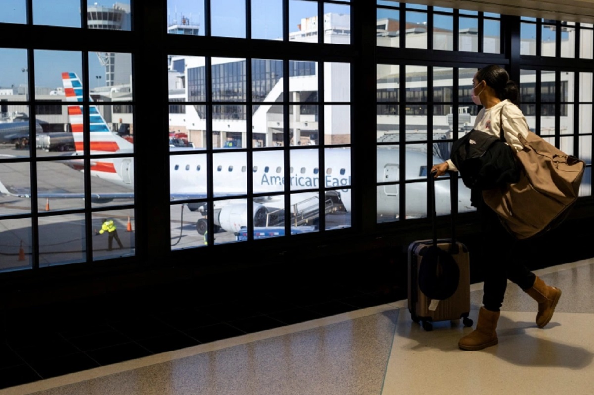 অবশেষে দক্ষিণ আফ্রিকা থেকে ভ্রমণ নিষেধাজ্ঞা বাতিল করছে যুক্তরাষ্ট্র