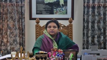 নাসিক থেকে আইভীর পদত্যাগ