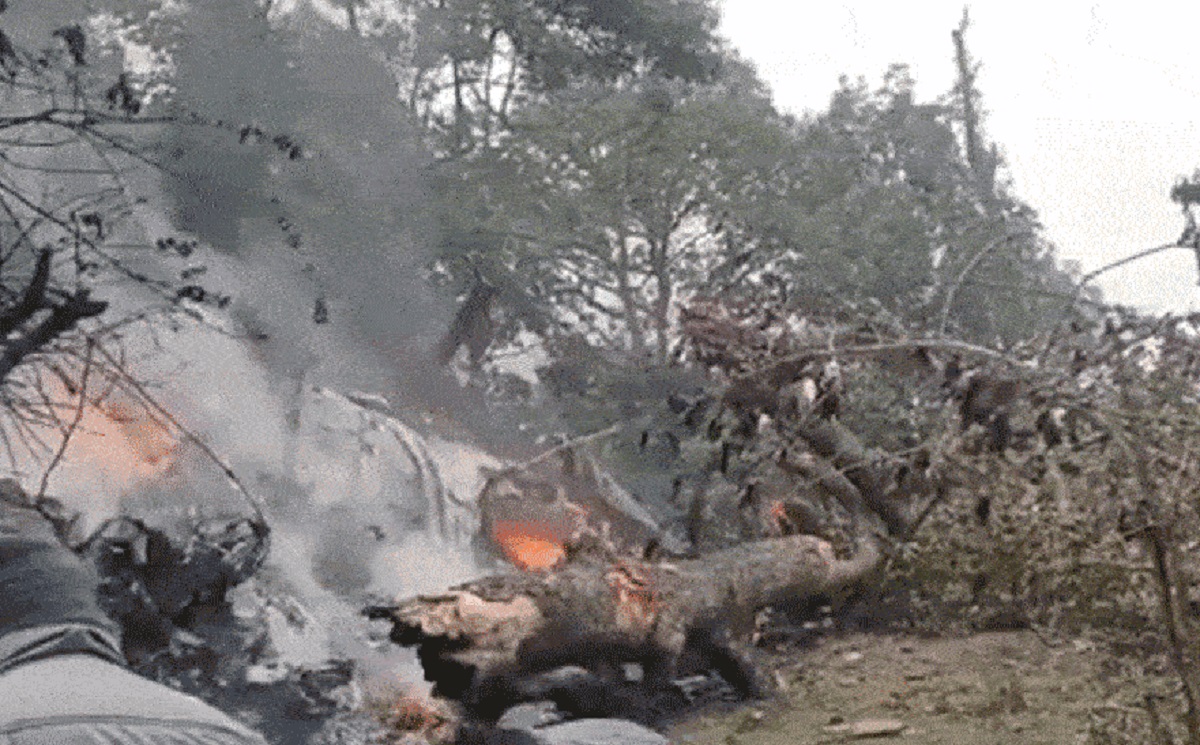 ভারতের সশস্ত্র বাহিনী প্রধানকে বহনকারী হেলিকপ্টার বিধ্বস্ত, নিহত অন্তত ৫ (ভিডিও)