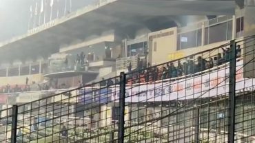 বিধিনিষেধকে বৃদ্ধাঙ্গুলি দেখিয়ে বিপিএলের মাঠে শত দর্শক!