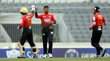 নাহিদুলের দারুণ বোলিংয়ে বরিশালকে হারালো কুমিল্লা