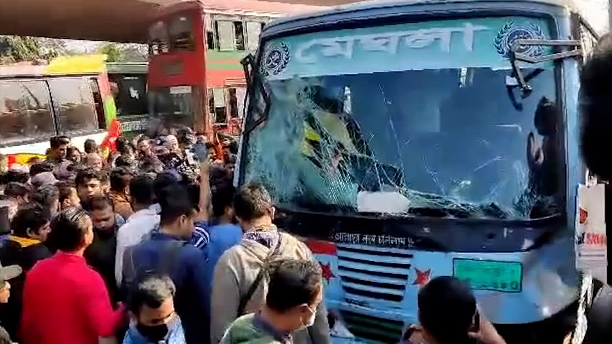 গুলিস্তানে বাসচাপায় ২ পথচারী নিহত