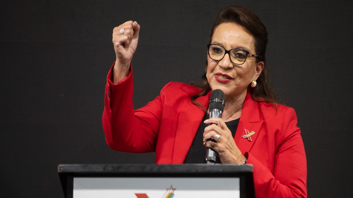 প্রথম নারী প্রেসিডেন্ট পেলো হন্ডুরাস