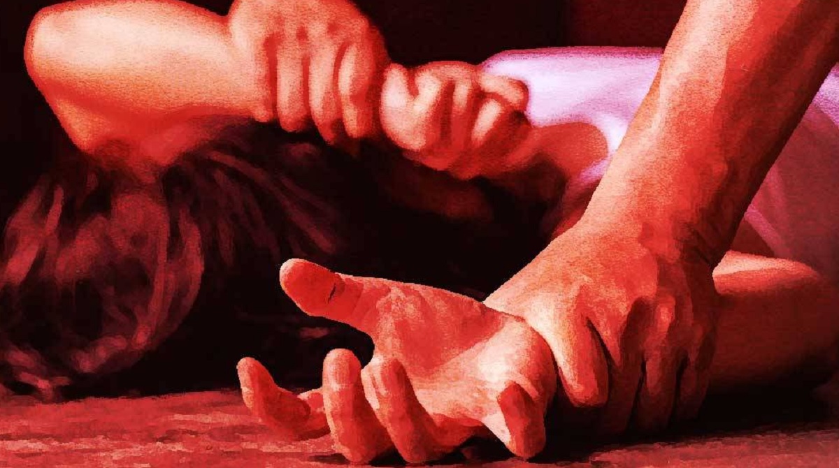 মেয়ে মোবাইলে আসক্ত, ‘শাস্তি’ দিতে বারংবার ধর্ষণ করলো বাবা!