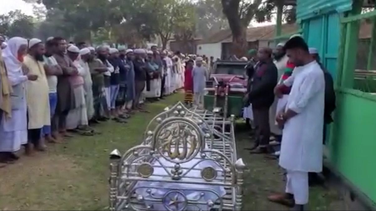 ইউএনও অনুপস্থিত, তাই গার্ড অব অনার ছাড়াই মুক্তিযোদ্ধার জানাজা