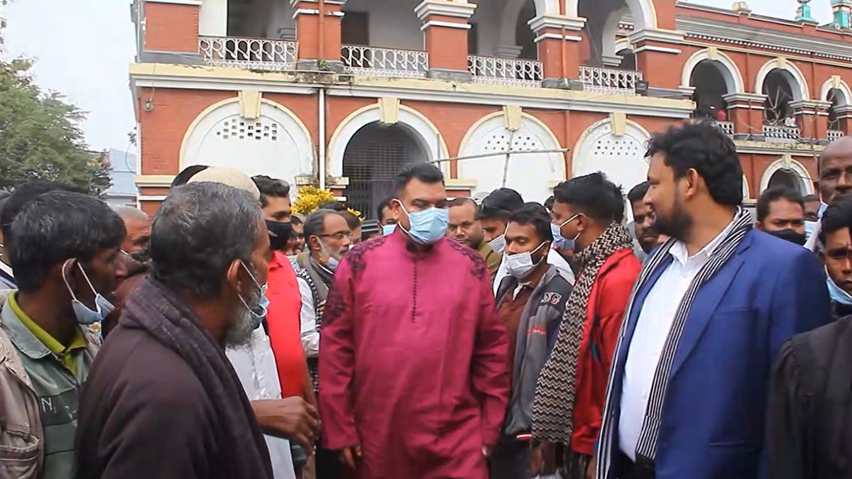 পাবনায় স্বতন্ত্র প্রার্থী হত্যা মামলায় ইউপি চেয়ারম্যানসহ তিনজন কারাগারে