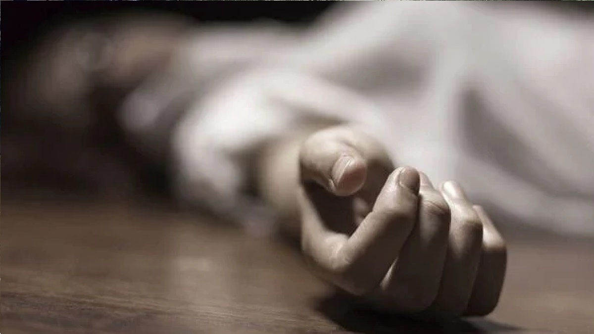 পরকীয়ার বাধা হওয়ায় ৭ বছরের ছেলেকে খুন