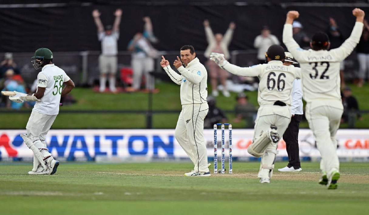 ম্যাকগ্রা ও মুরালির ঢঙে বিদায় বললেন রস টেলর