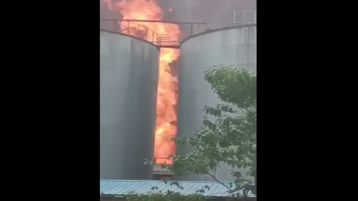 সাগরিকায় ভোজ্যতেল কারখানার আগুন নিয়ন্ত্রণে