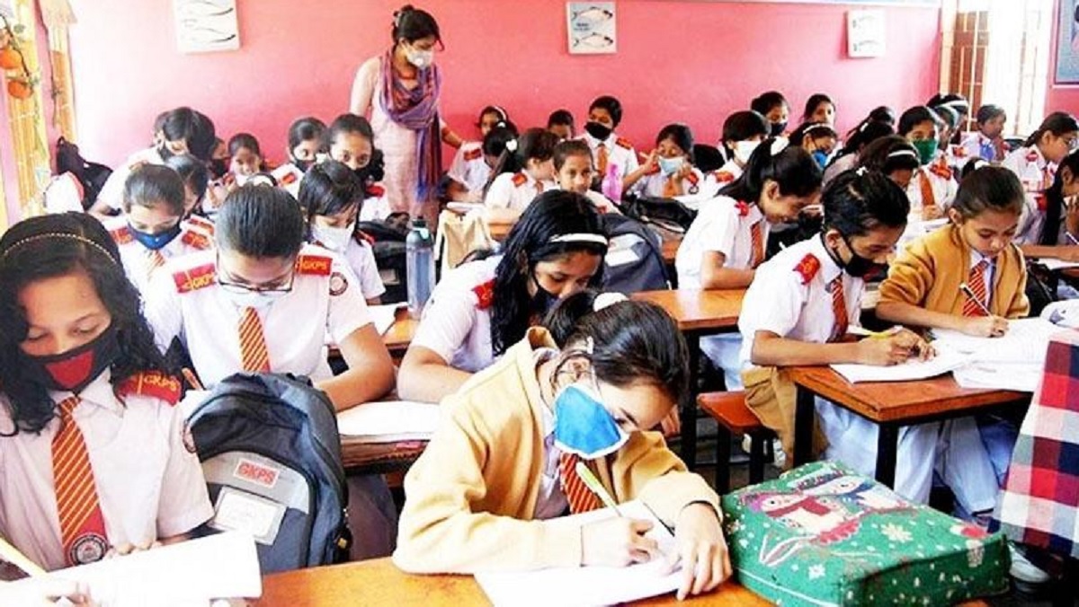 বন্ধ হচ্ছে না শিক্ষা প্রতিষ্ঠান