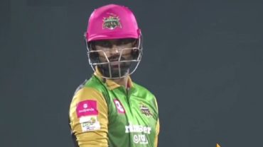 সিমন্সের সেঞ্চুরির জবাবে ঝড় তুললেন তামিম