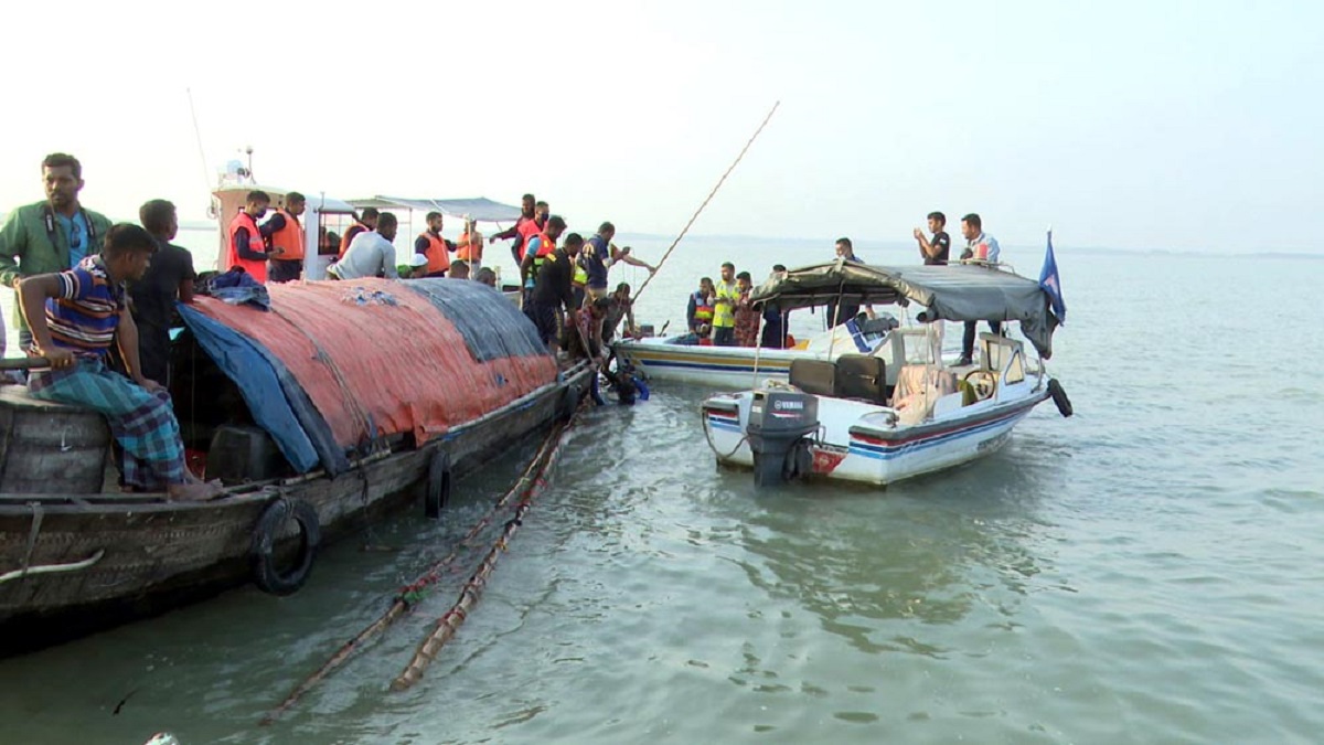 বরিশালে চরমোনাইগামী ট্রলার ডুবিতে ৩ জনের মৃত্যু, নিখোঁজ ২