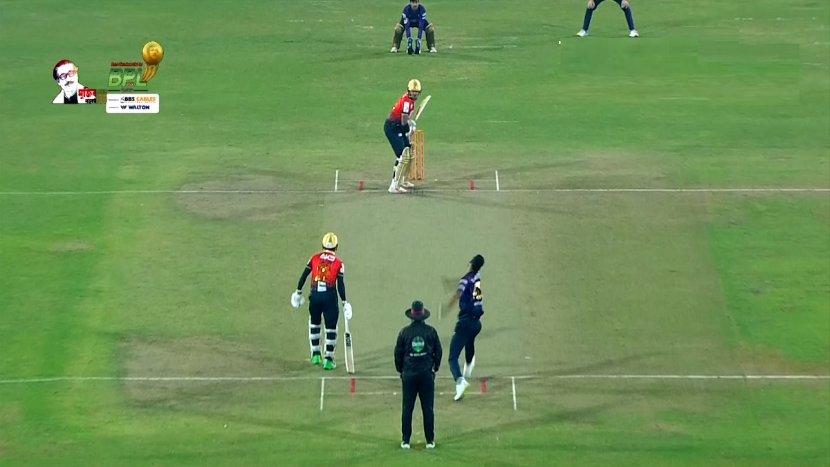 নারিন ঝড়ে ফাইনালের স্বপ্ন দেখছে কুমিল্লা