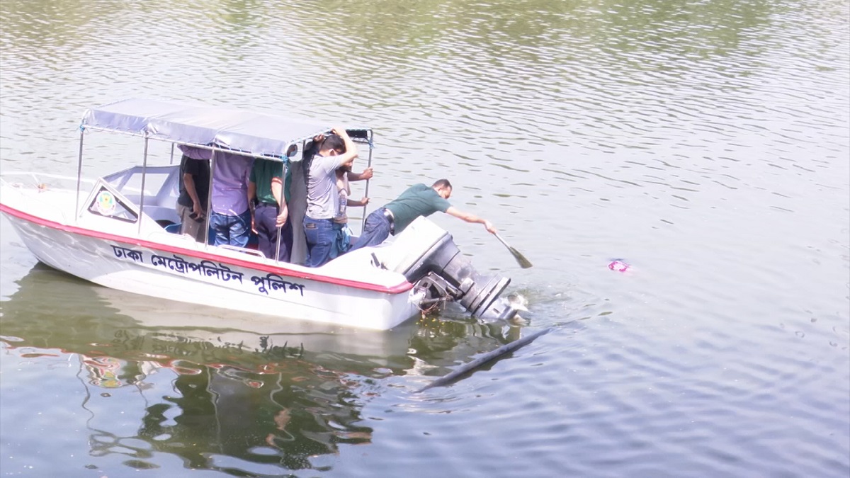 হাতিরঝিল থেকে নারীর ভাসমান লাশ উদ্ধার