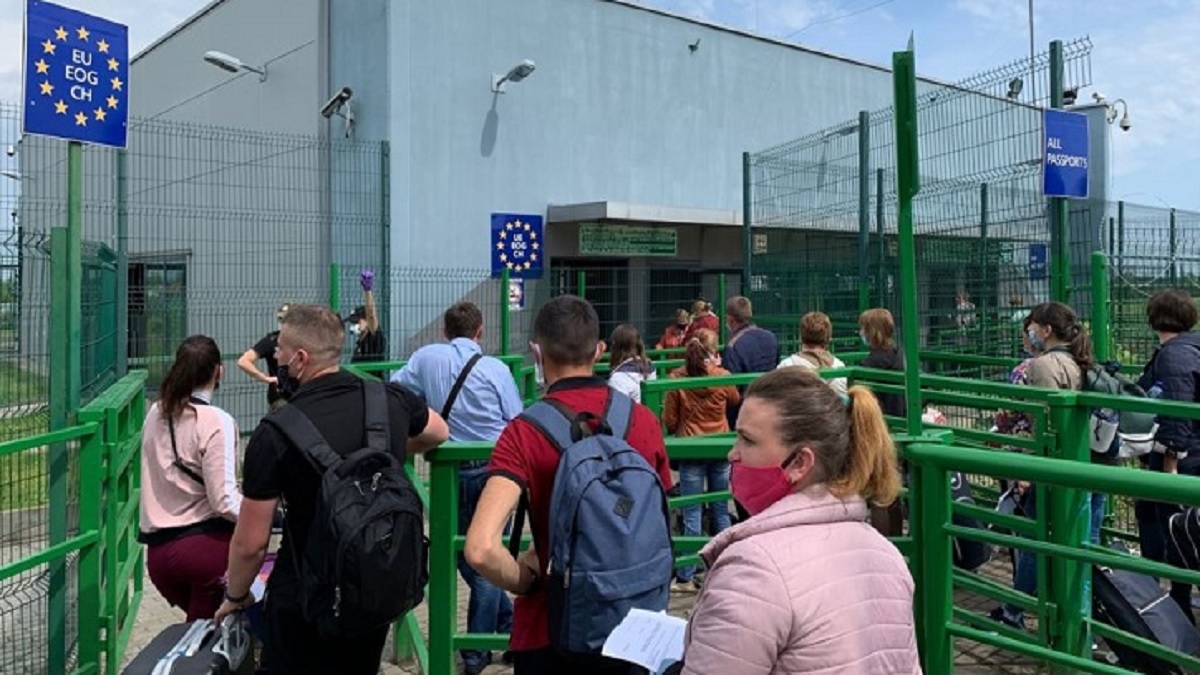 ইউক্রেনে আটকে পড়া বাংলাদেশিদের জন্য পররাষ্ট্র মন্ত্রণালয়ের নির্দেশনা