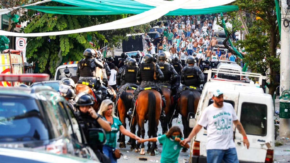 দলের হারের পর বাকবিতণ্ডা, গুলিবিদ্ধ হয়ে সমর্থকের মৃত্যু