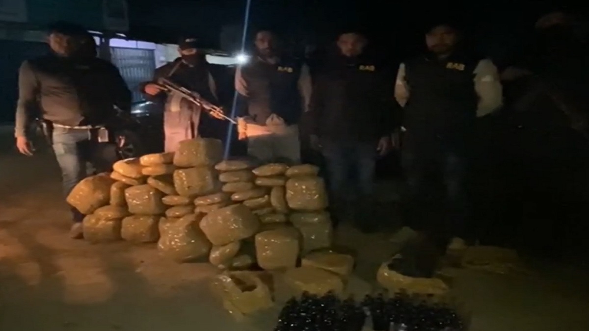 রামুতে ৮০ কেজি গাঁজাসহ আটক ৪