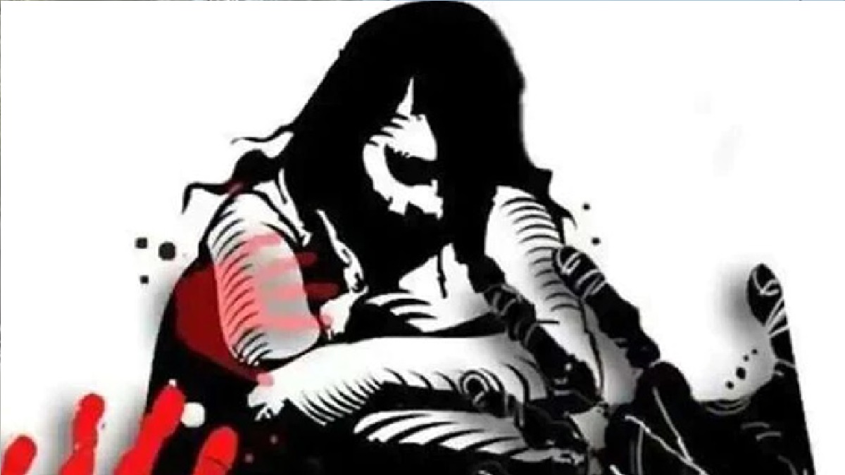 মেদিনীপুরে ক্লাসরুমে ছাত্রীর ওড়না খুলে শ্লীলতাহানির অভিযোগ শিক্ষকের বিরুদ্ধে